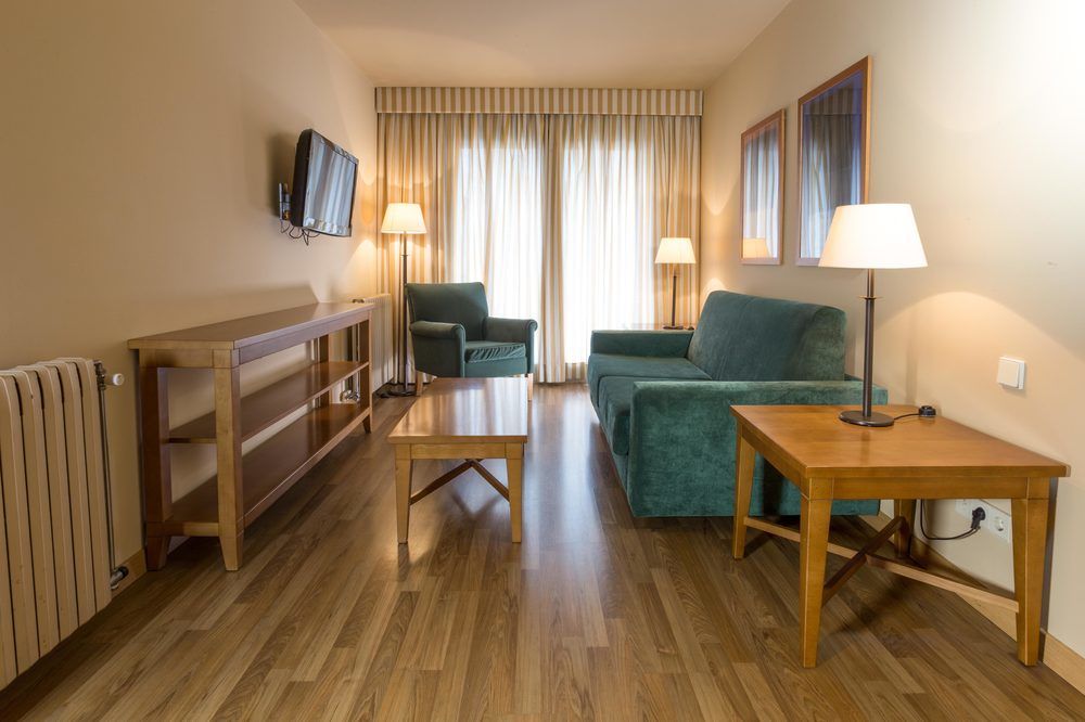 Aparthotel Shusski Encamp Andorra thumbnail